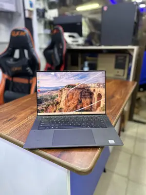 New Laptop Dell Precision 5550 32GB Intel Core I7 SSD 512GB