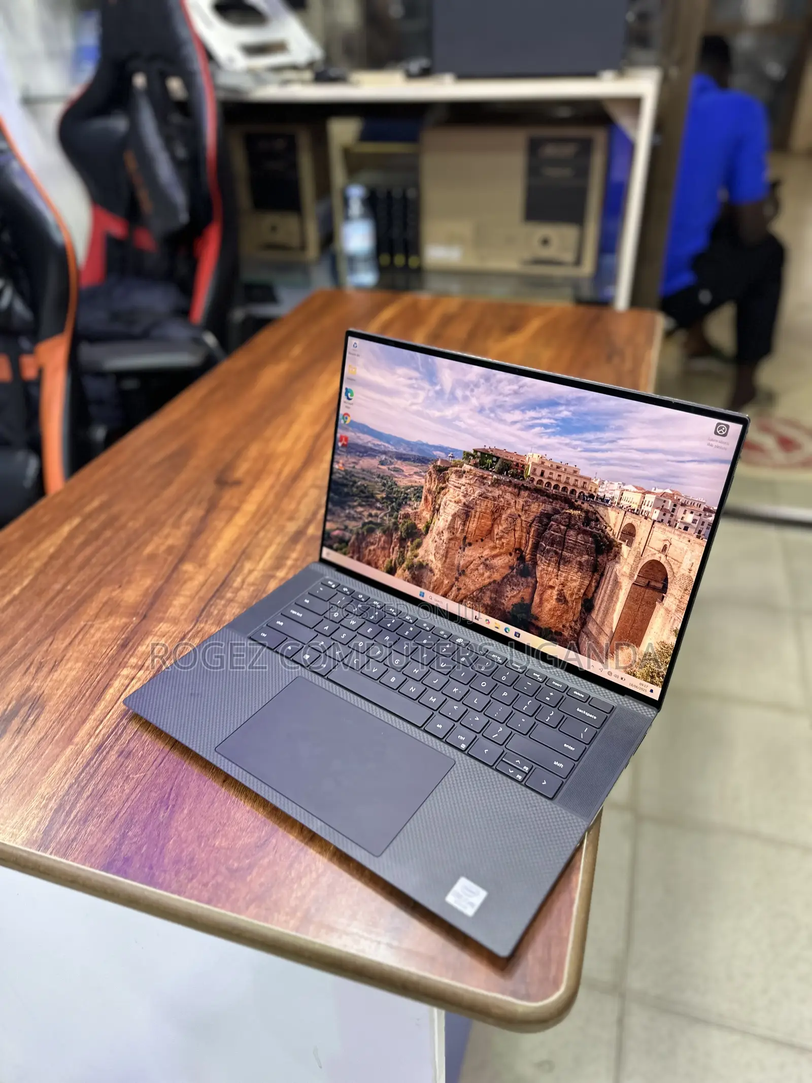 New Laptop Dell Precision 5550 32GB Intel Core I7 SSD 512GB