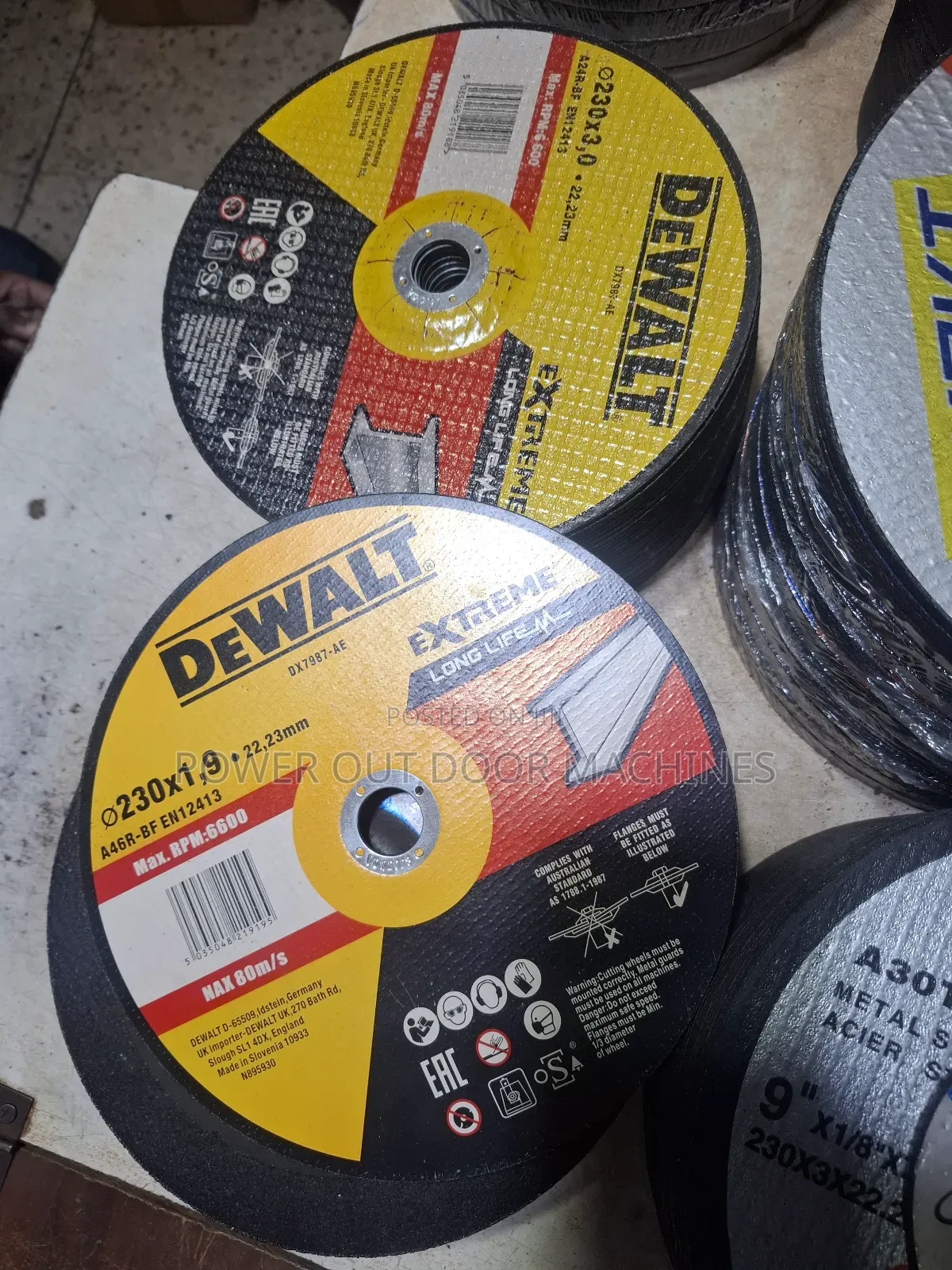 Dewalt Cutting / Grinding Disks