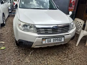 Photo - Subaru Forester 2010 White
