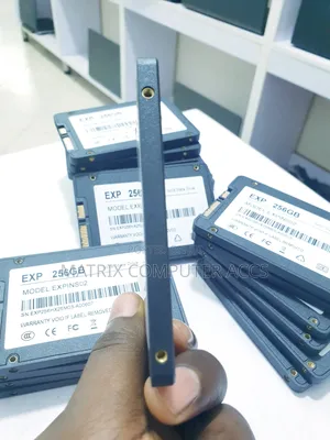2.5 SSD 256gb