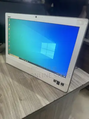Desktop Computer Lenovo 8GB Intel Core I3 SSD 128GB