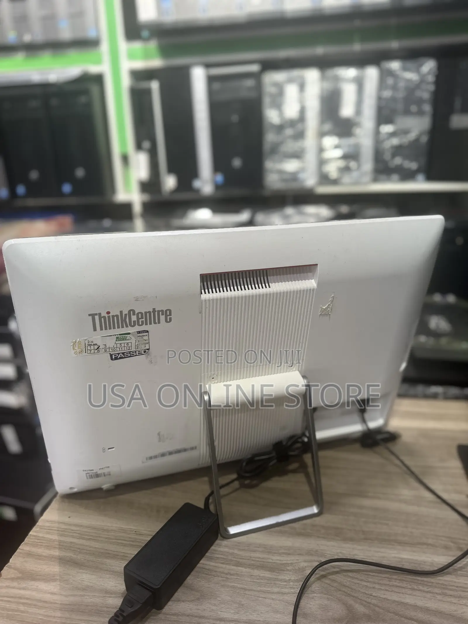 Desktop Computer Lenovo 8GB Intel Core I3 SSD 128GB