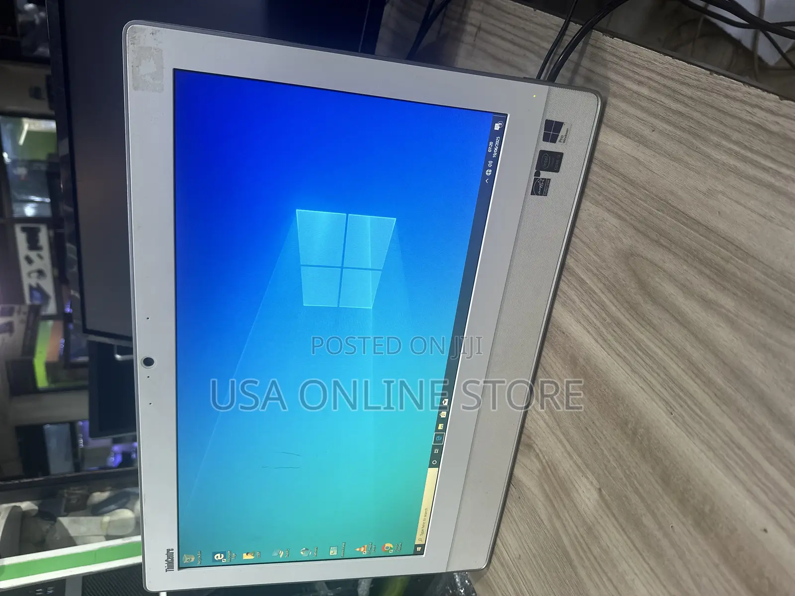 Desktop Computer Lenovo 8GB Intel Core I3 SSD 128GB