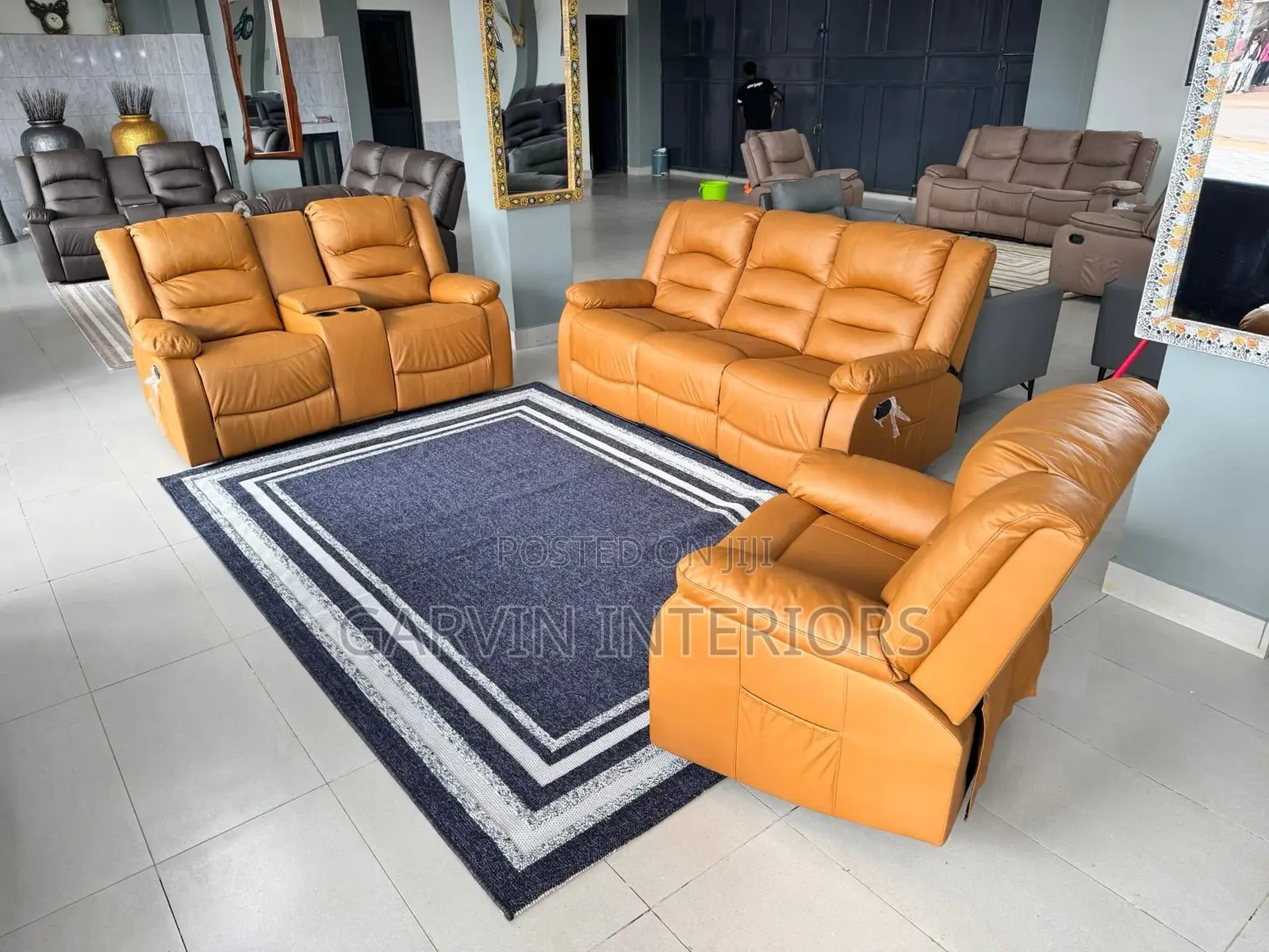 6seaters Fibre Chairs