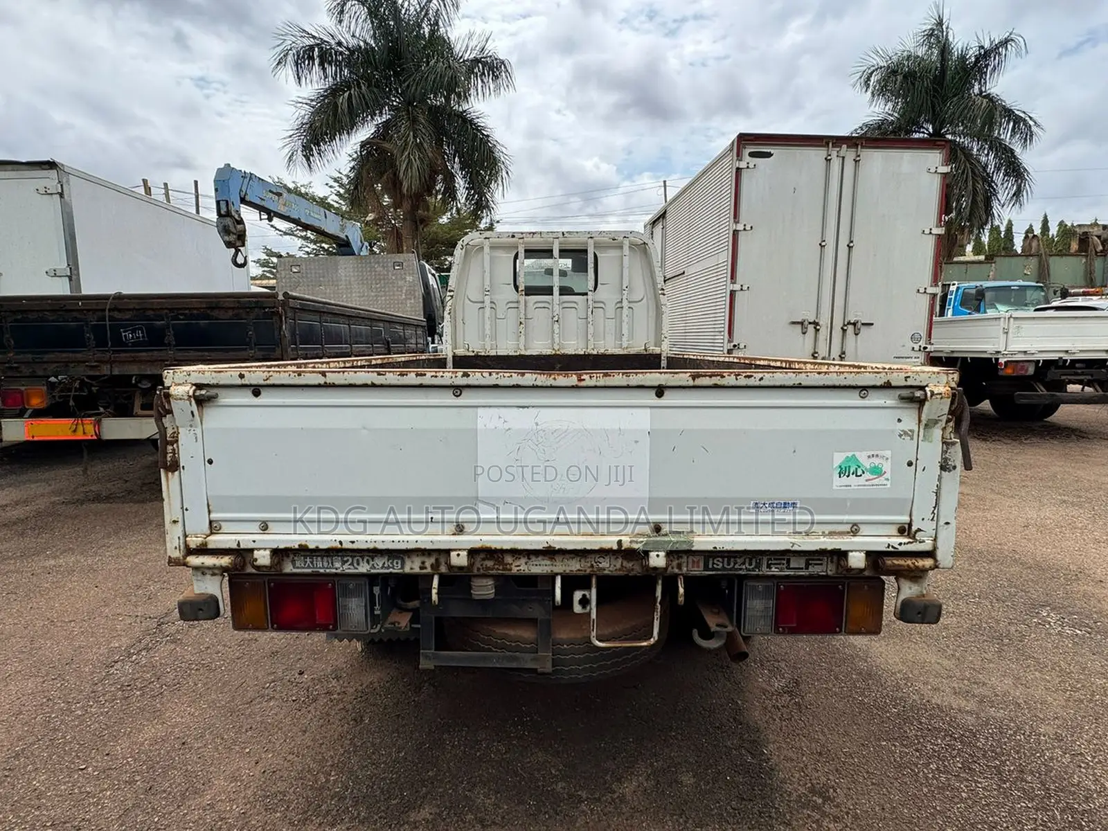 Isuzu - Elf (Flat Body / 2.8l / Mt / 2t)