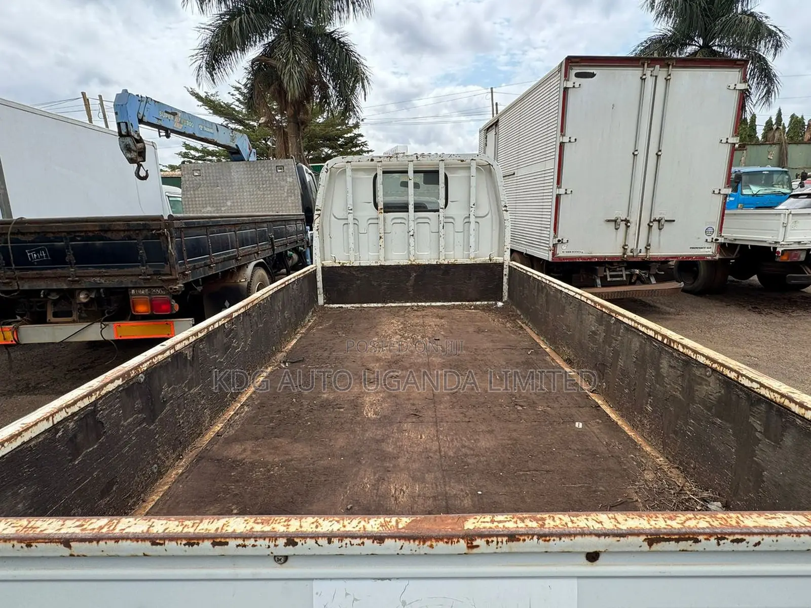 Isuzu - Elf (Flat Body / 2.8l / Mt / 2t)