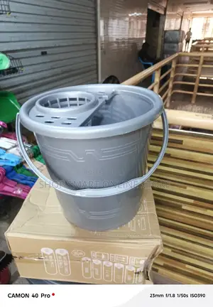 Plastic Mopping Bucket Plastic Mopping Bucket 10ltrs