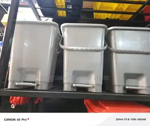 Plastic Dust Bins Step on 20ltrs