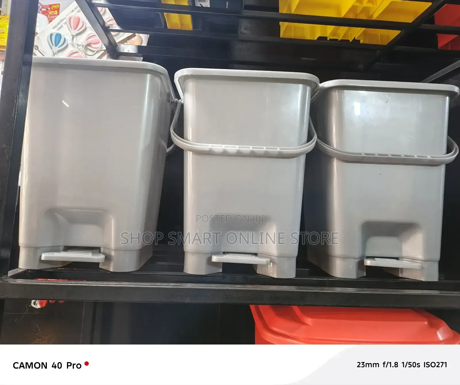 Plastic Dust Bins Step on 20ltrs