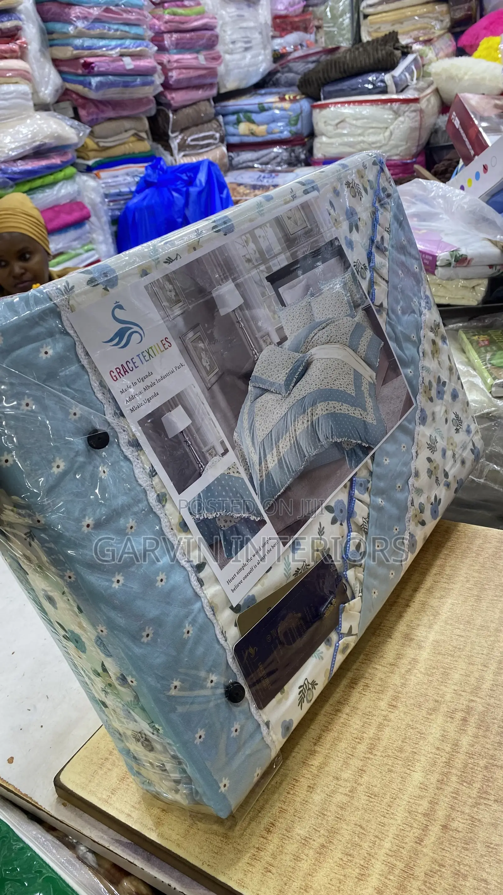 Grace Textle Duve Cover With Zip