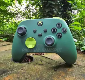 All the Xbox Controllers