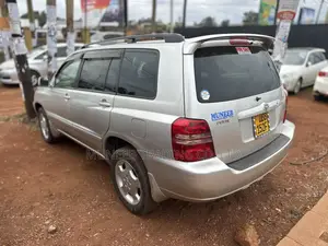 Toyota Kluger 2003 Silver