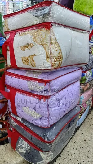 Photo - Laced 12 PCS Duvet