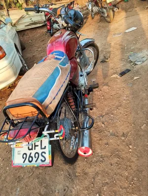 Bajaj Boxer 2022 Red