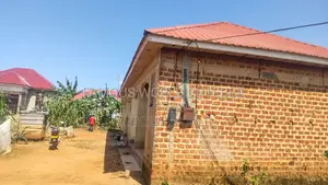 Furnished 1bdrm House in Famous World, Katabi for sale