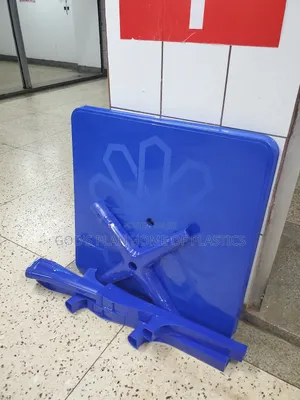 Photo - X_shaped Legs Plastic Table