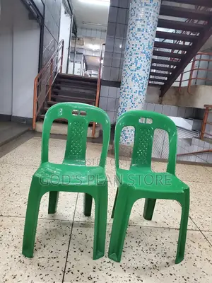 Un Branded Armless Plastic Chairs Plastic Chairs