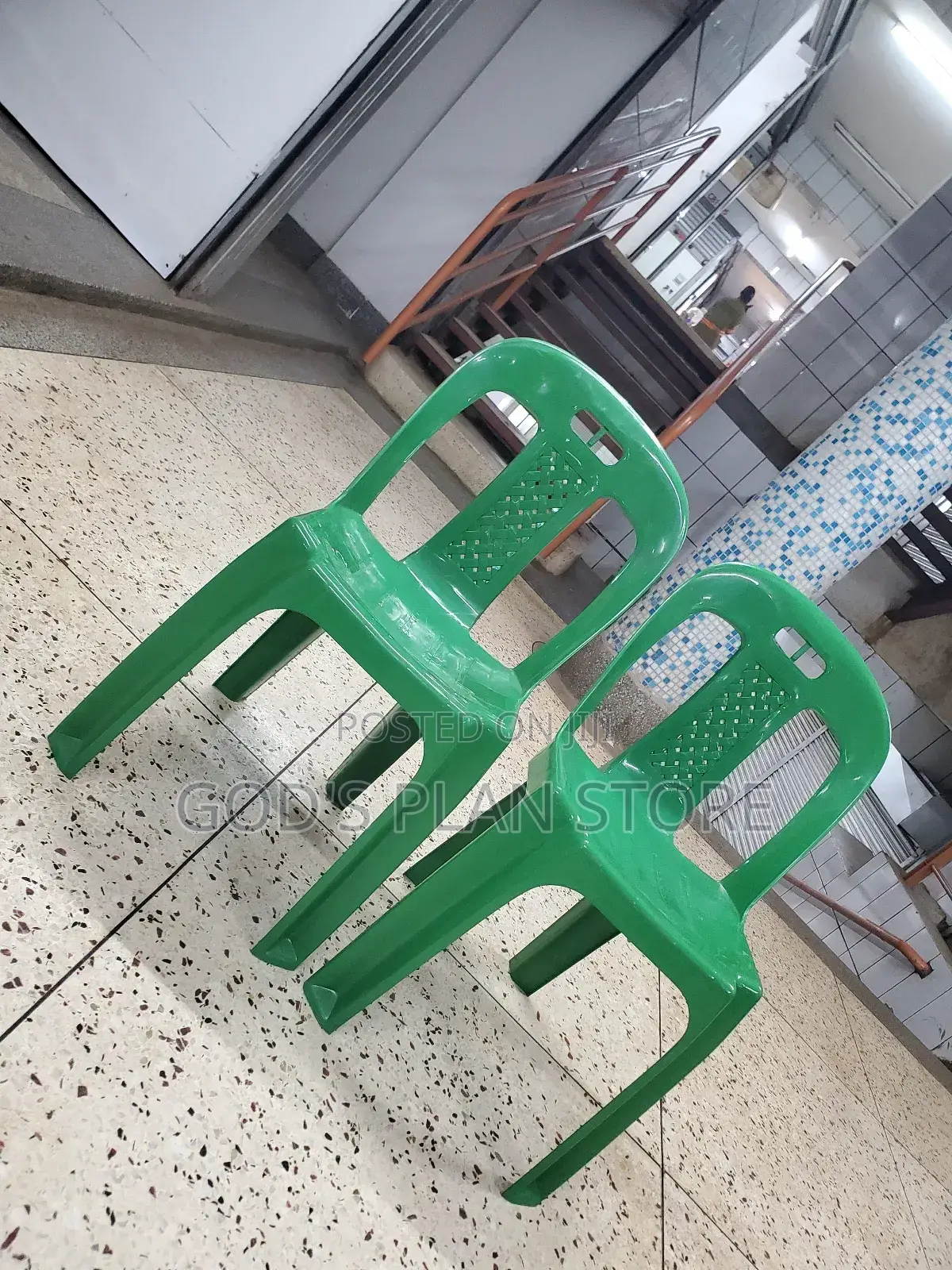 Un Branded Armless Plastic Chairs Plastic Chairs