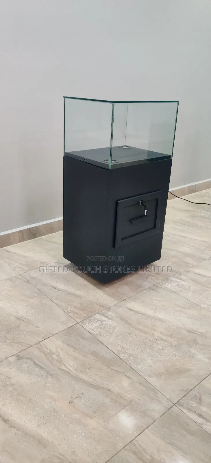 Display Light Cabin