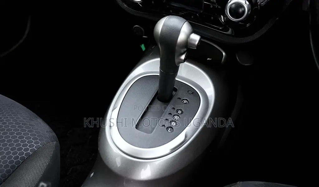 Nissan Juke 2012 Gray