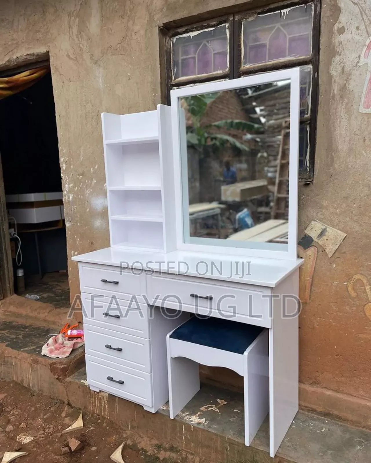 Modern Wooden Dressing Table
