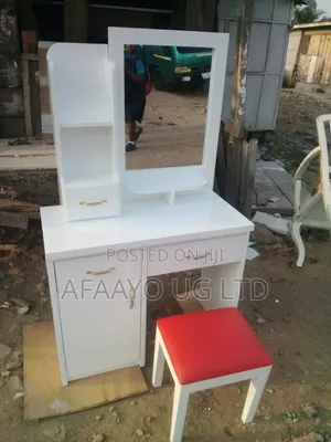 Modern Dressing Table