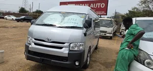 Photo - Toyota HiAce 2018 Silver