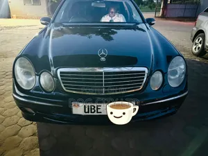 Photo - Mercedes-Benz E240 2006 Black