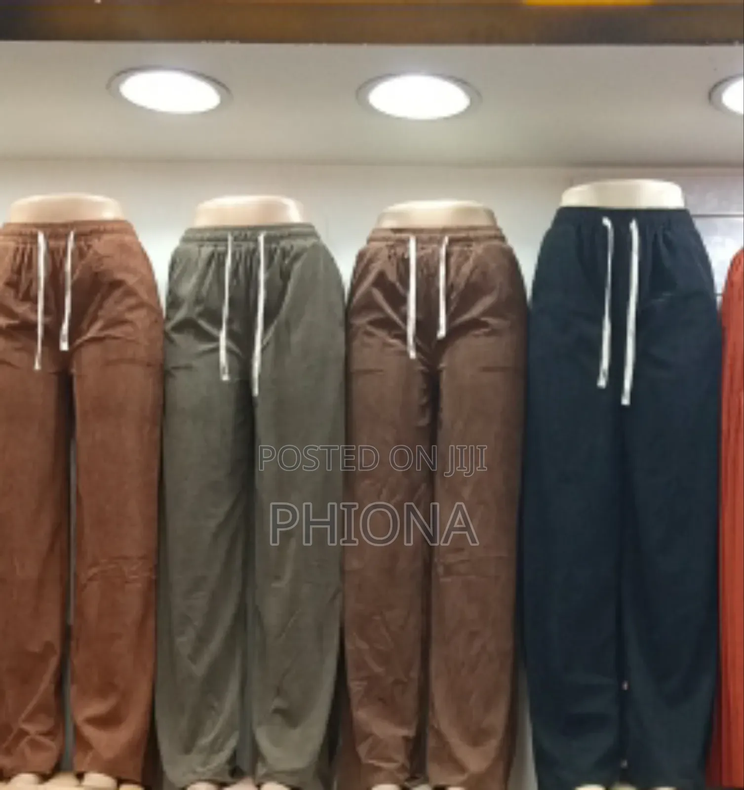 Coral Pants in Women's