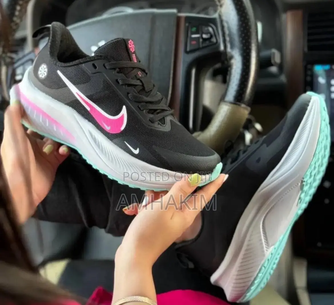 Classic Ladies Fancy Nike Zoom in Stock