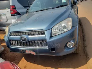Toyota RAV4 Limited 2011 Blue