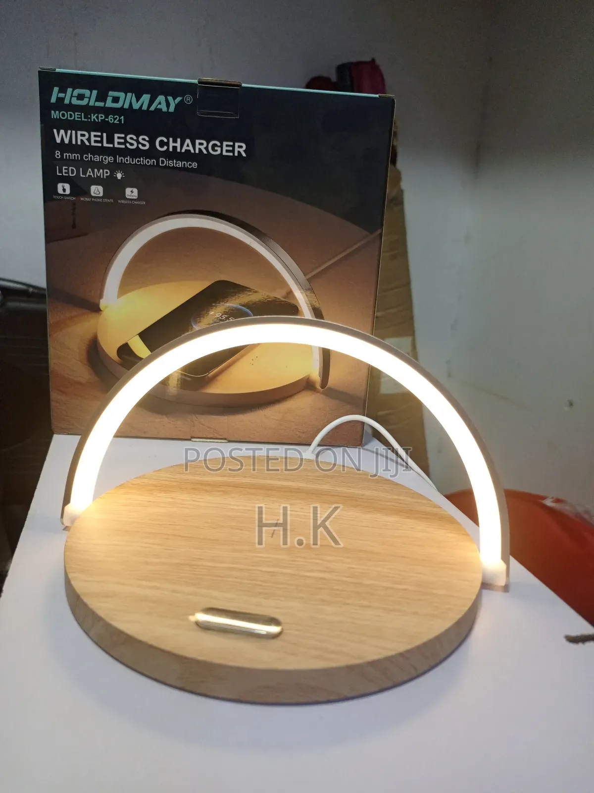 I-Holdmay Model: Kp-621 Wireless Charger.