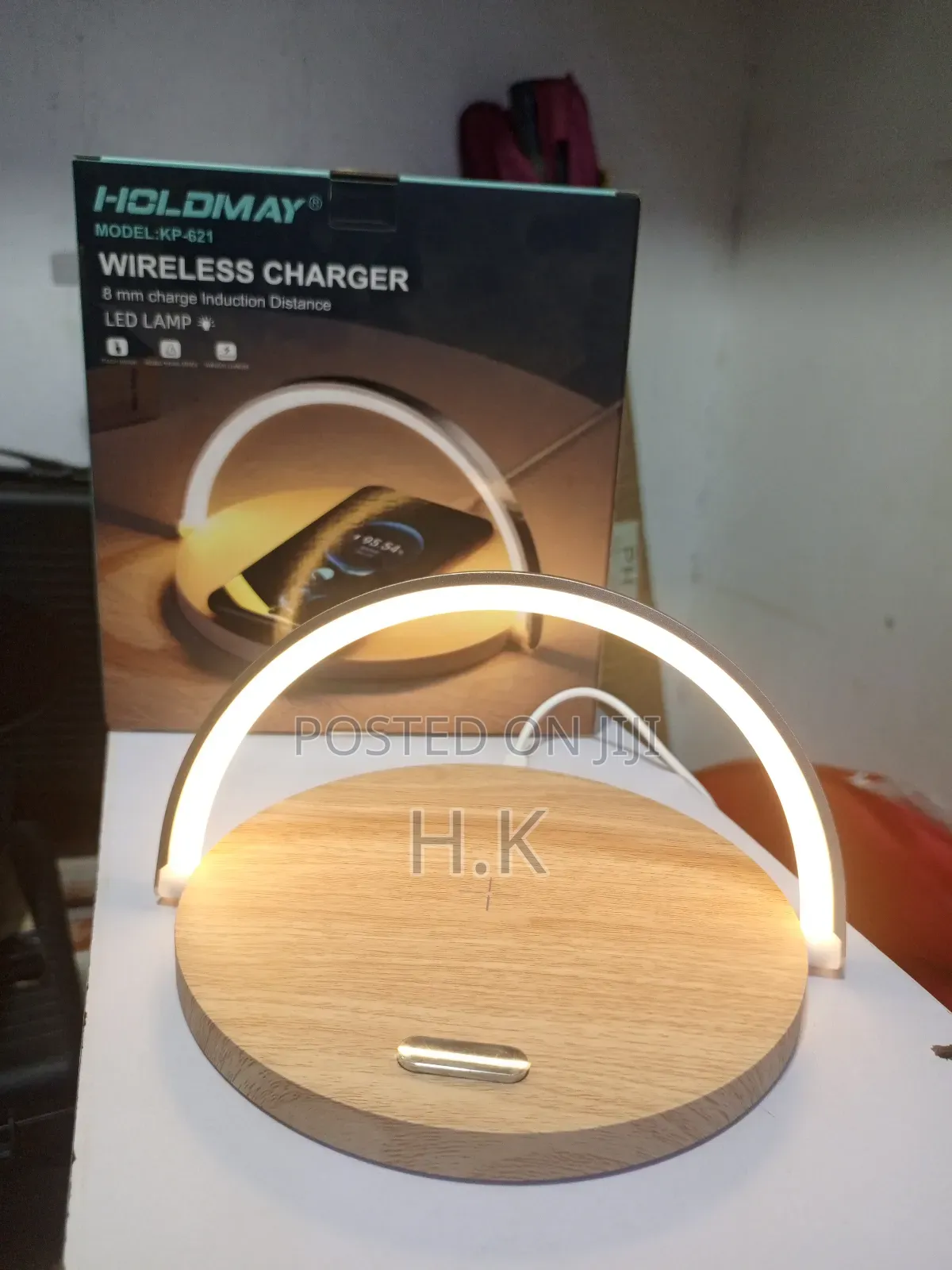I-Holdmay Model: Kp-621 Wireless Charger.