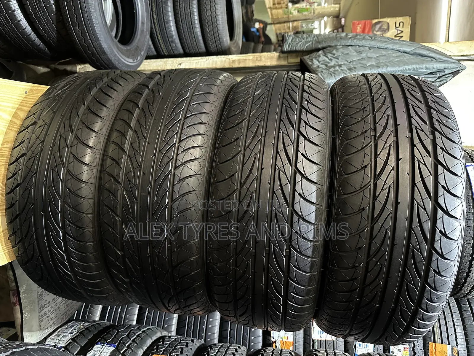 225/55r17 Made in Vietnam Tyres