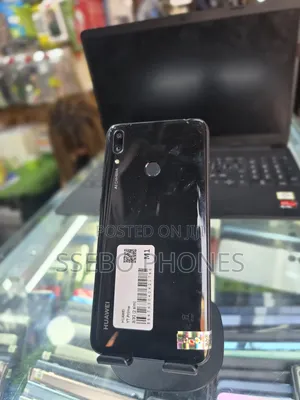Photo - New Huawei Y7 Prime 32 GB Black