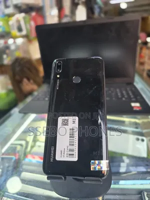 Photo - Huawei Y7 Prime 32 GB Black