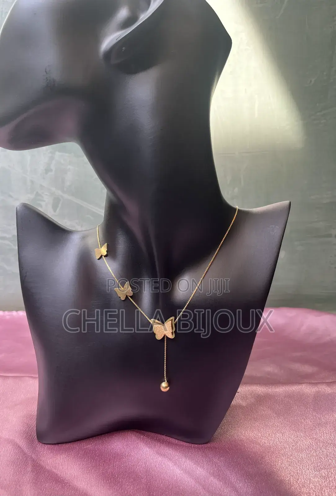 Ladies Necklaces