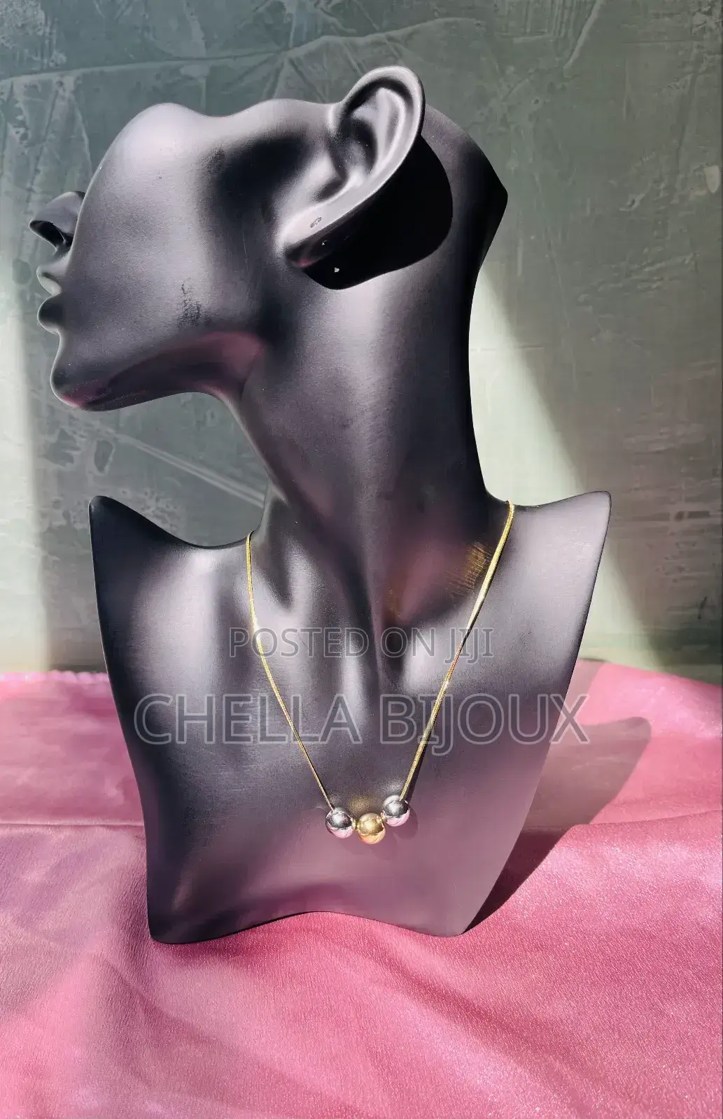 Ladies Necklaces