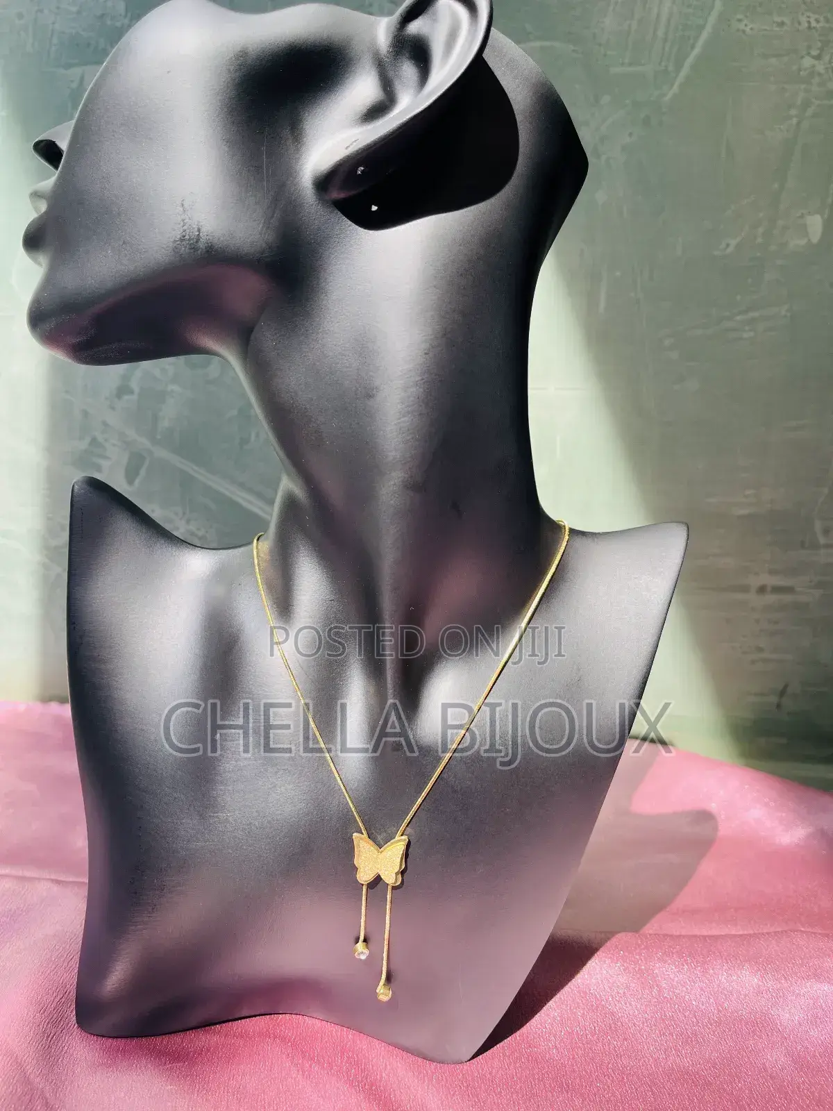 Ladies Necklaces
