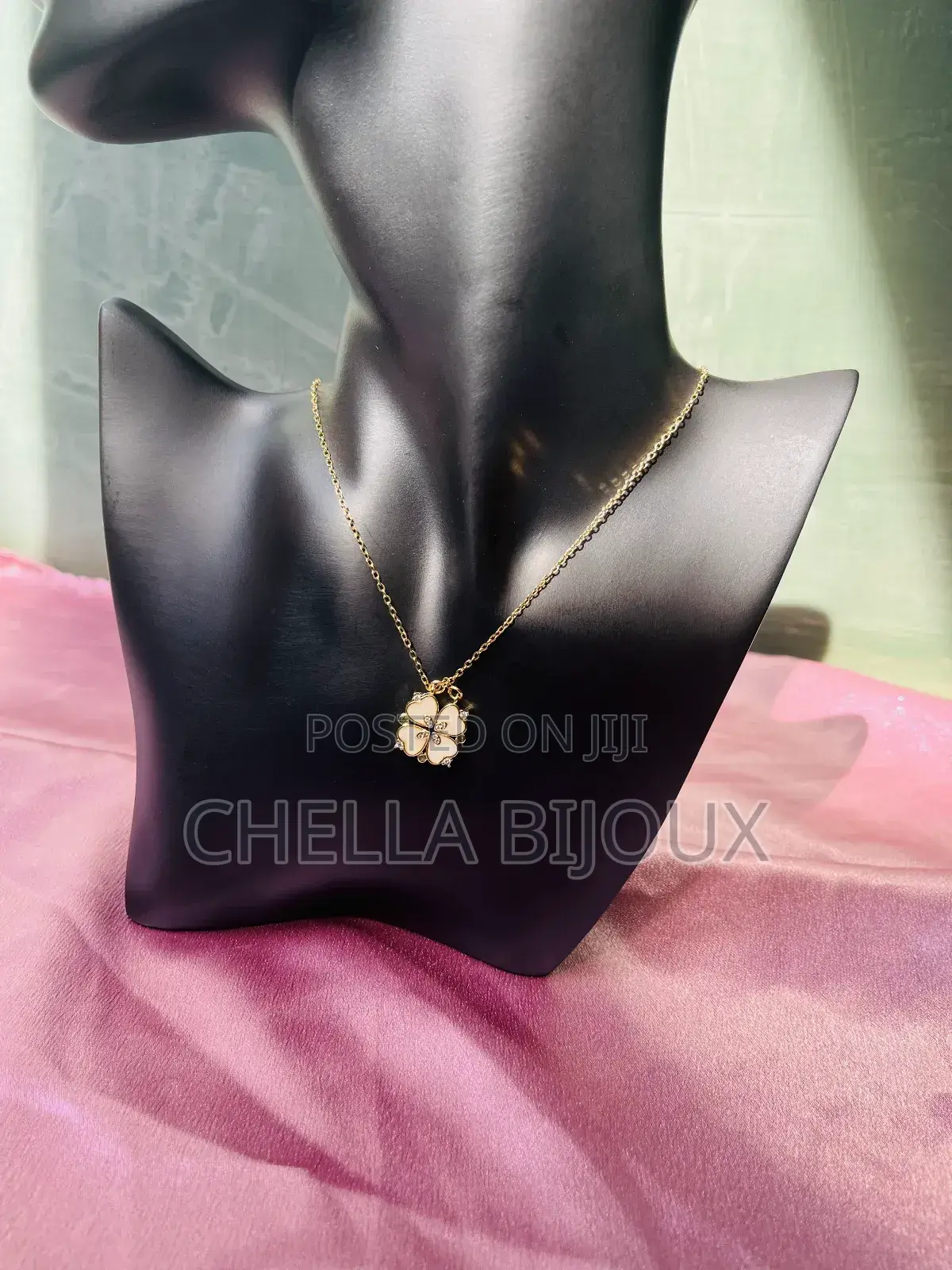 Ladies Necklaces