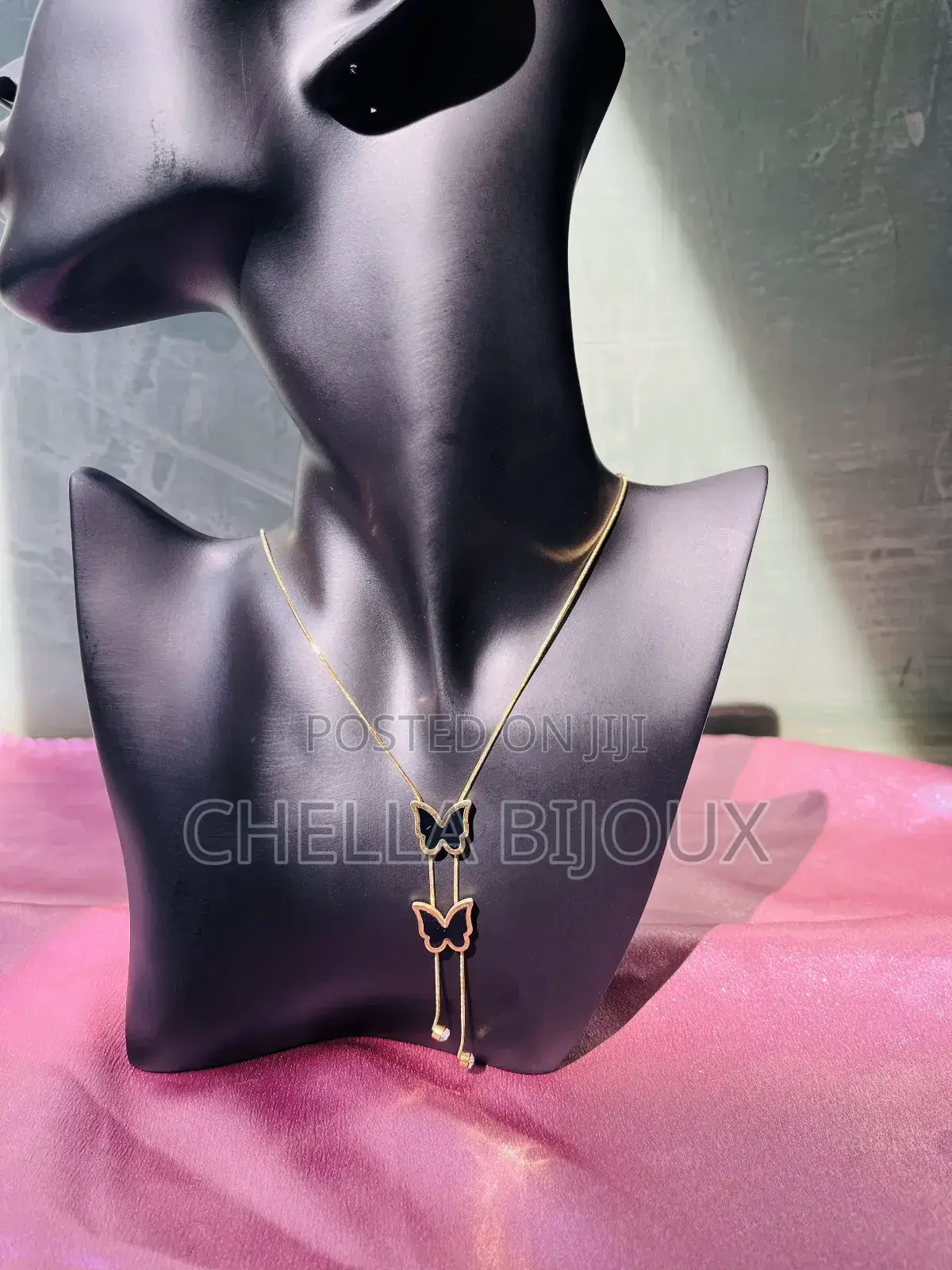 Ladies Necklaces