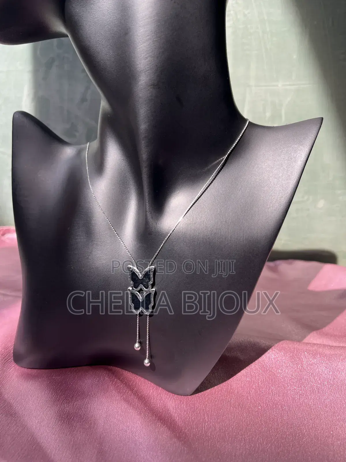 Ladies Necklaces