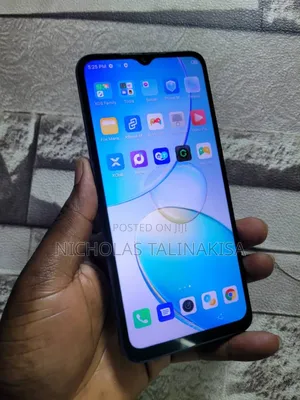 Photo - Infinix Hot 12i 64 GB Blue