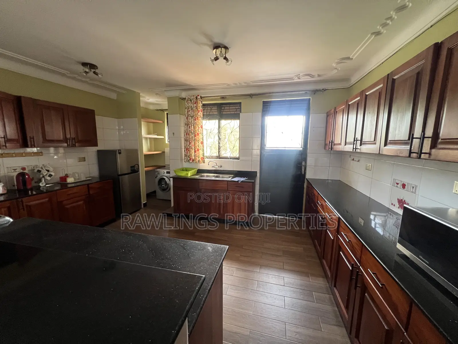 Furnished 3bdrm Apartment in Kizungu, Makindye for rent
