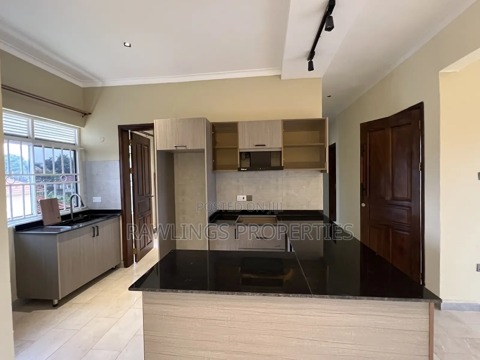 Apartment Block for Sale in Bunga