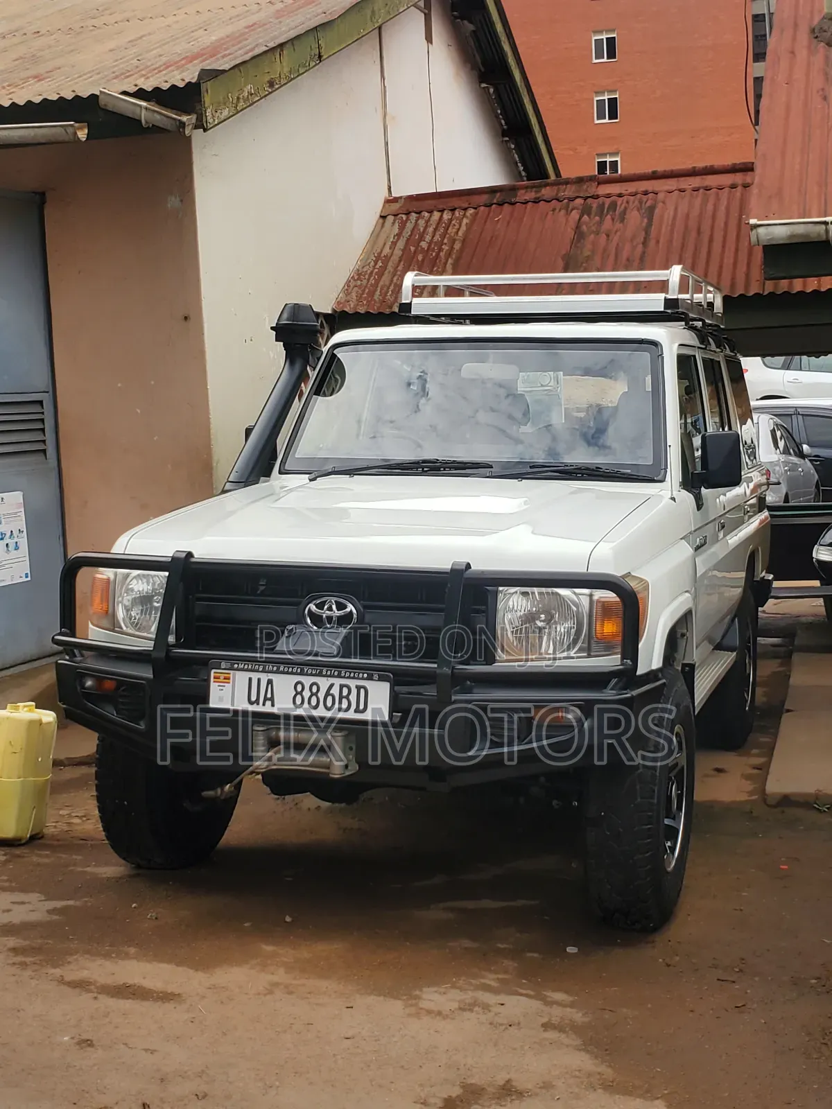 Toyota Land Cruiser 2016 White