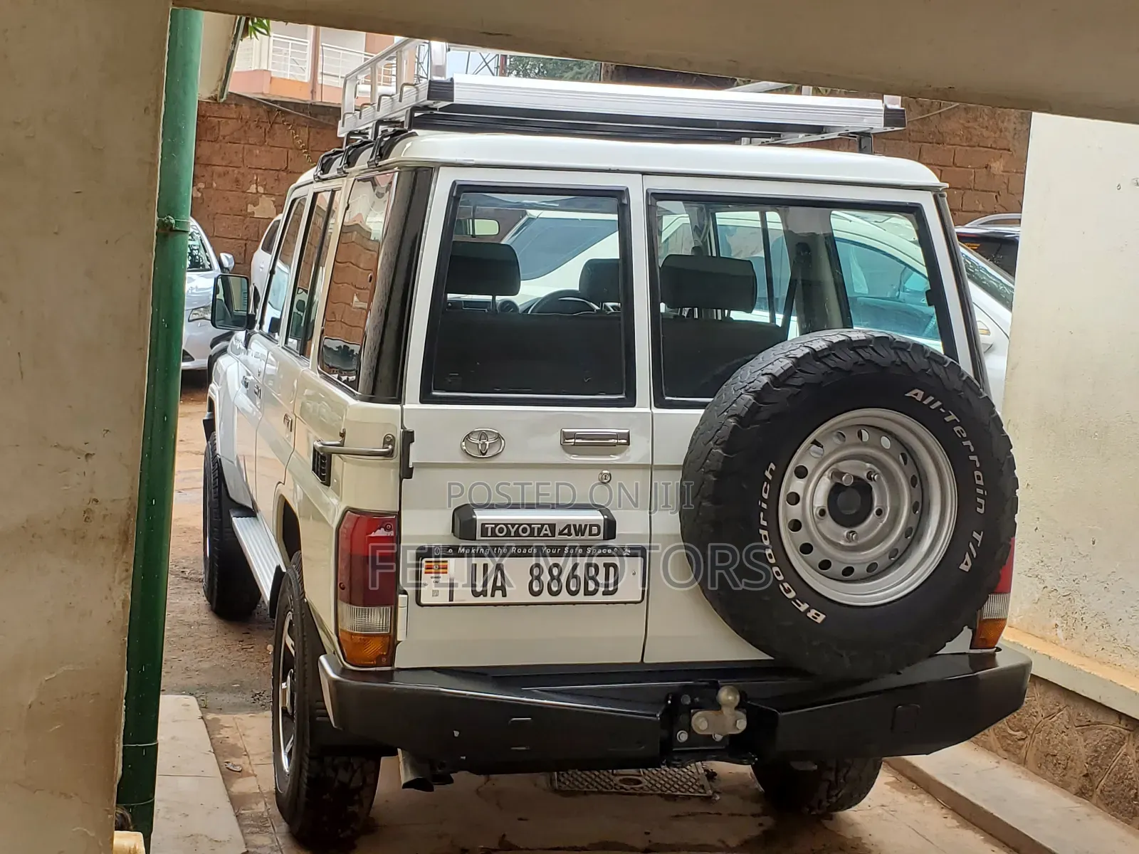 Toyota Land Cruiser 2016 White