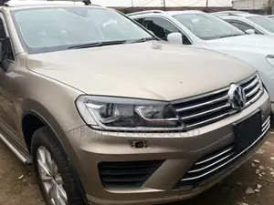 Volkswagen Touareg 2017 Beige