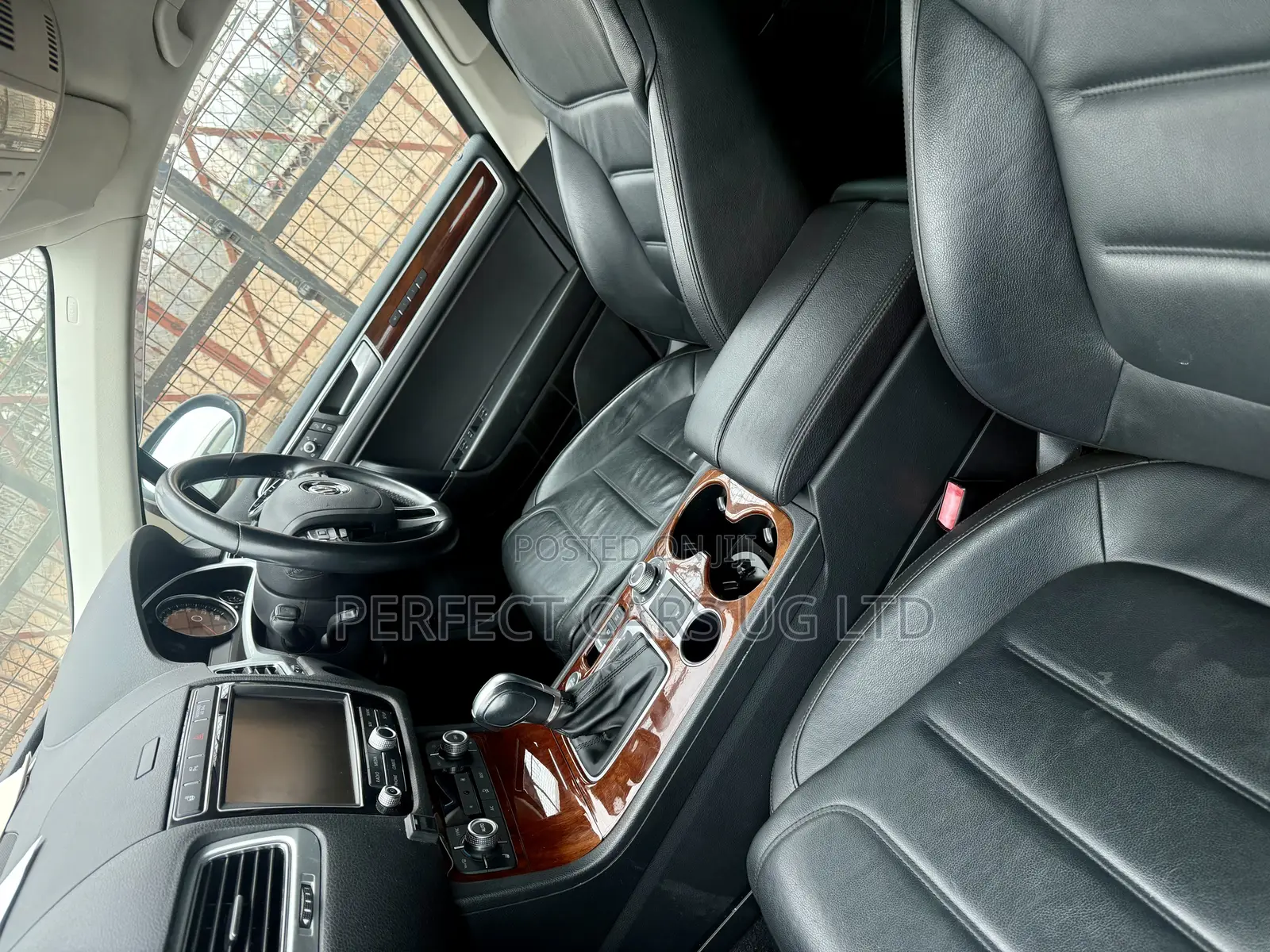 Volkswagen Touareg 2017 Beige